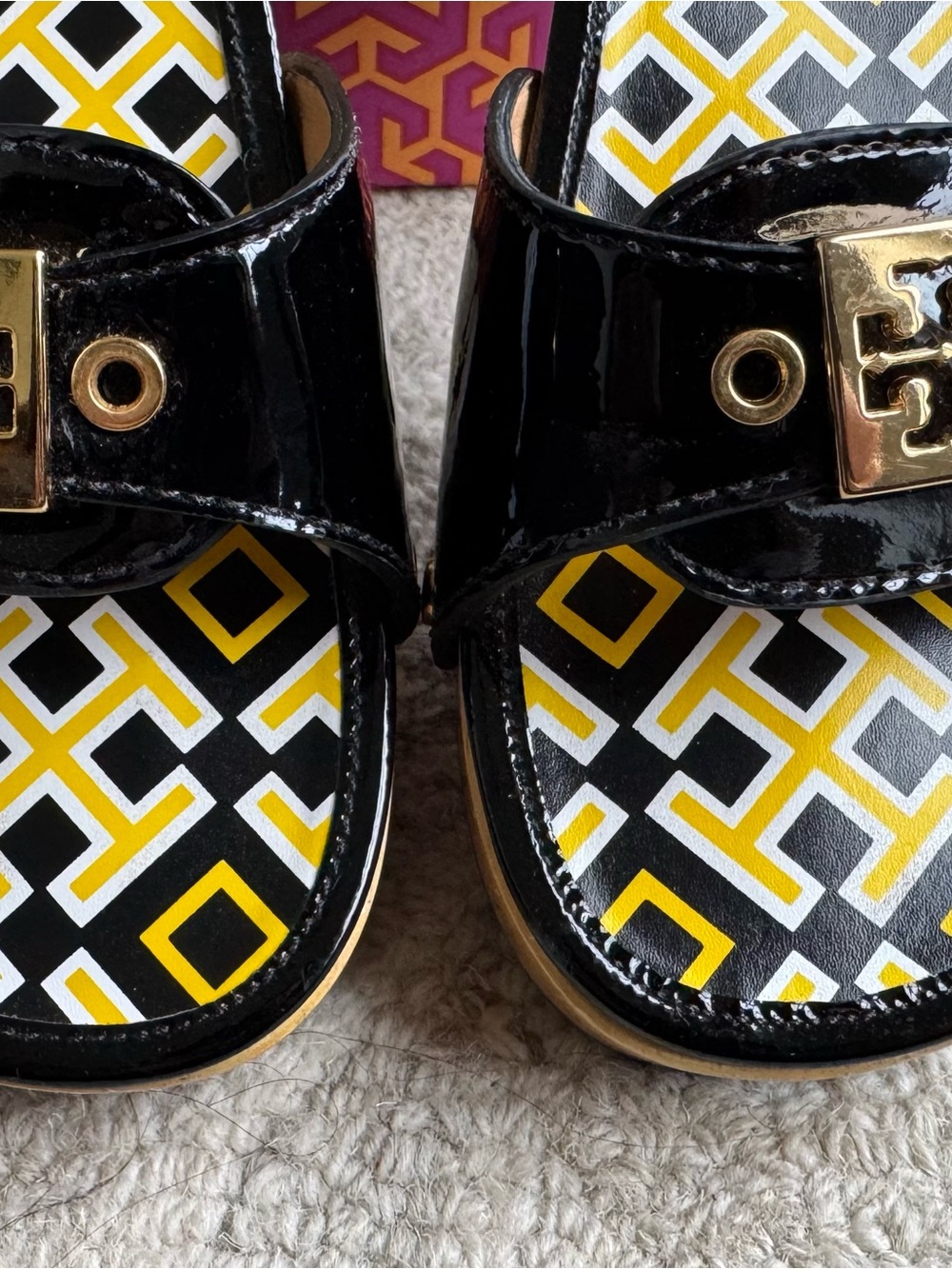 EUC Tory Burch Dixon Black Patent Wood Platform Sandal - Picture 10 of 11
